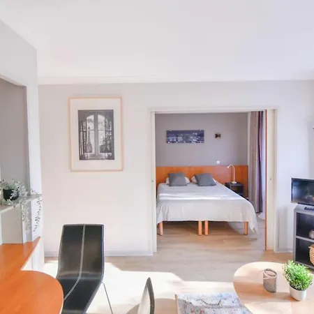 Cosy With Balcony - Buttes Chaumont * Parigi