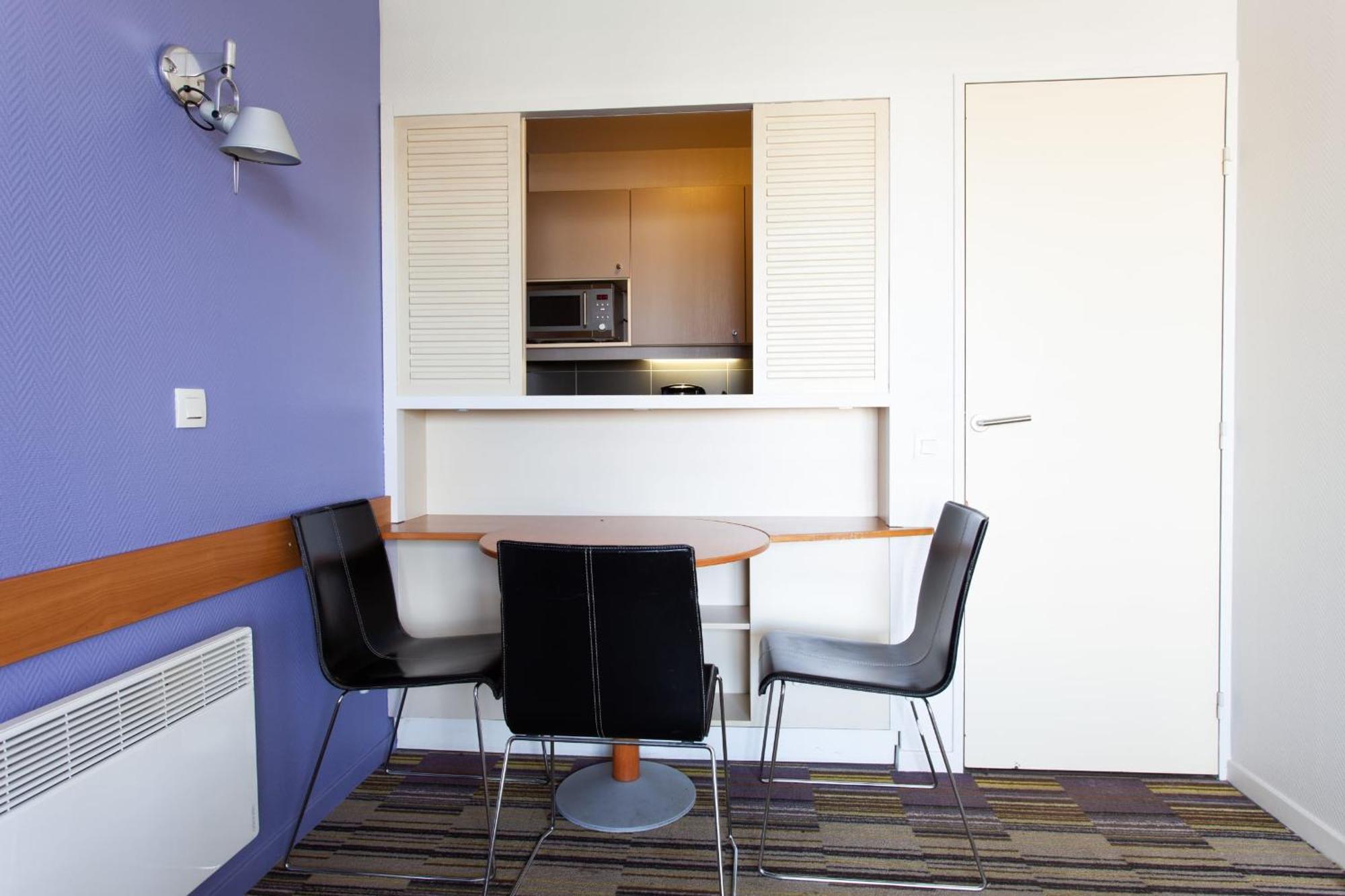 Cosy With Balcony Near Buttes Chaumont Appartamento *