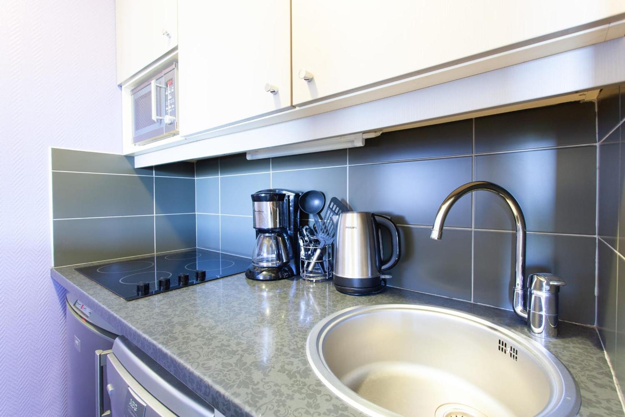 Appartamento Cosy With Balcony Near Buttes Chaumont Parigi