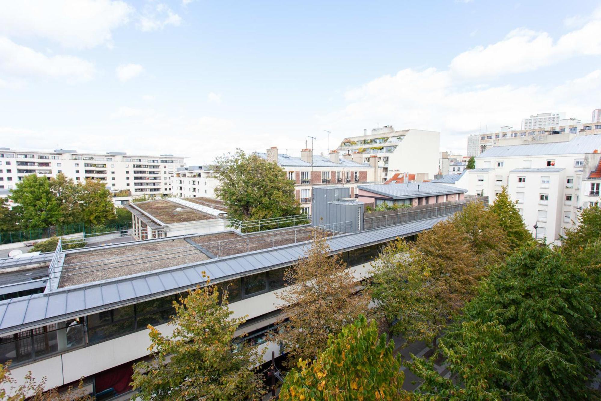 Cosy With Balcony Near Buttes Chaumont * Parigi